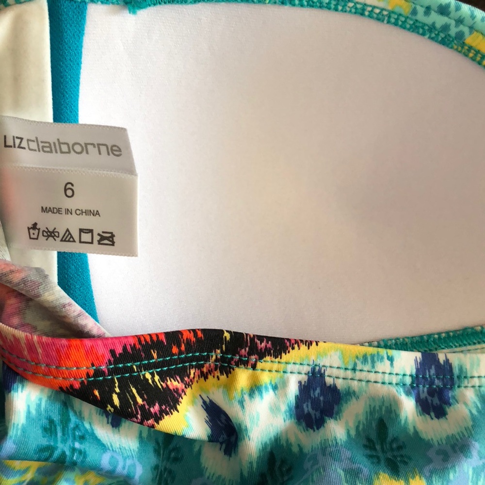 Liz Claiborne swimwear Top Size 6 New - Picture 7 of 8